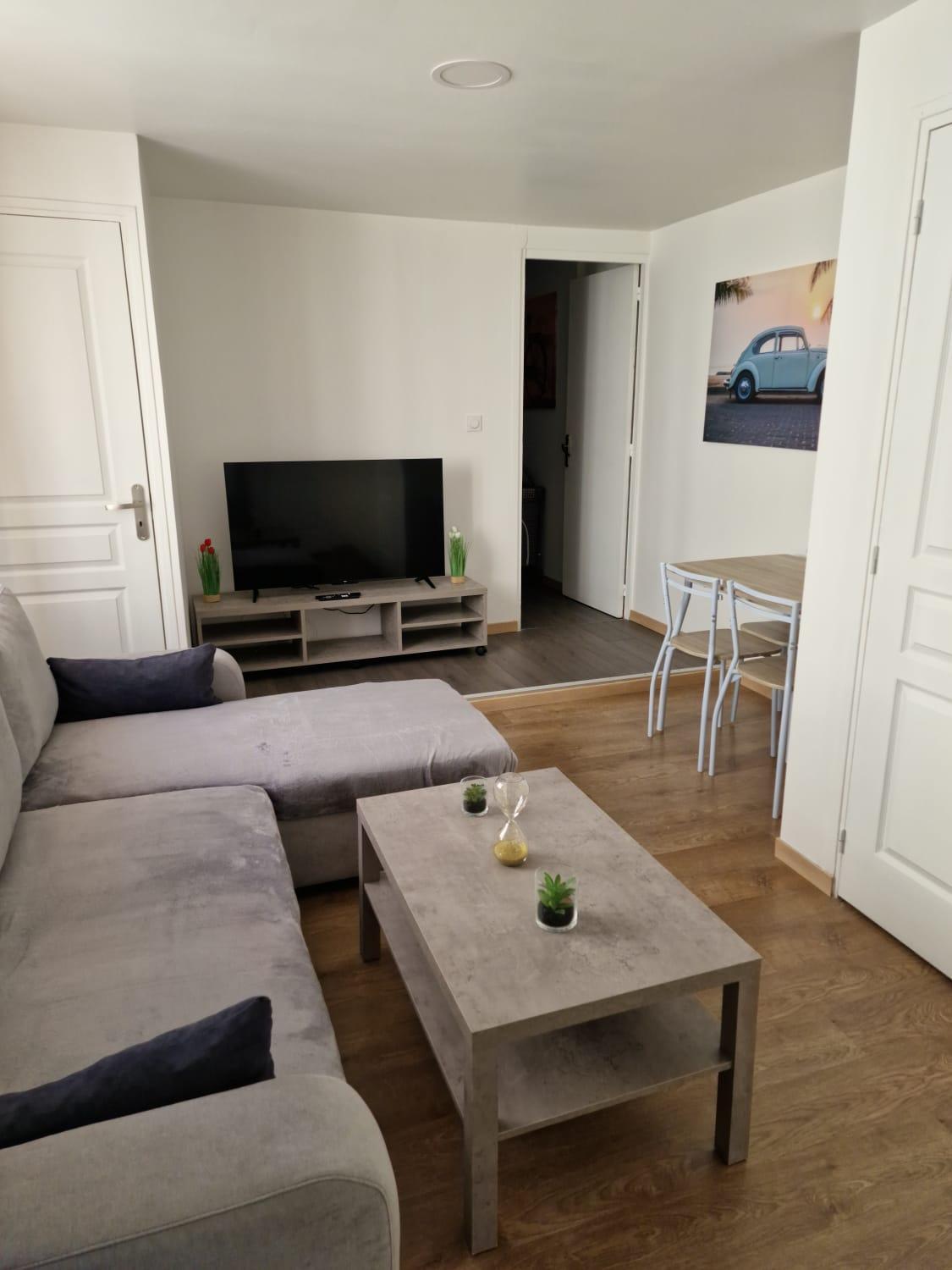 Appartement Hyper Centre Cosy Avec Balcon Chateaudun Bagian luar foto